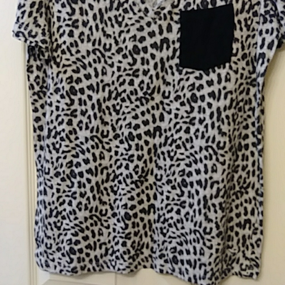 Shirt - Picture 2 of 3